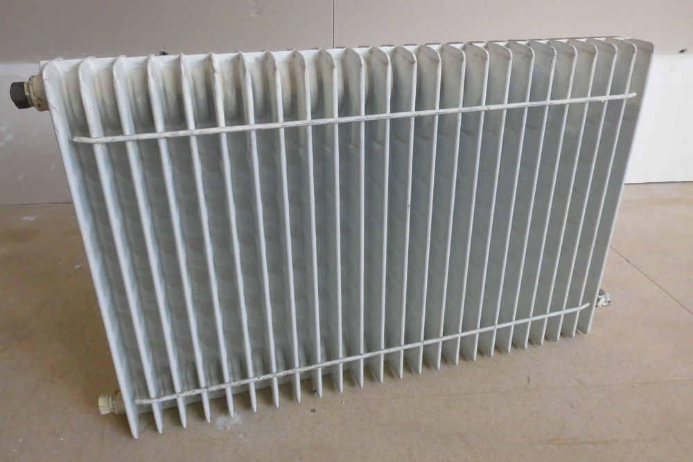 Radiateur en m&eacute;tal blanc Bricolage