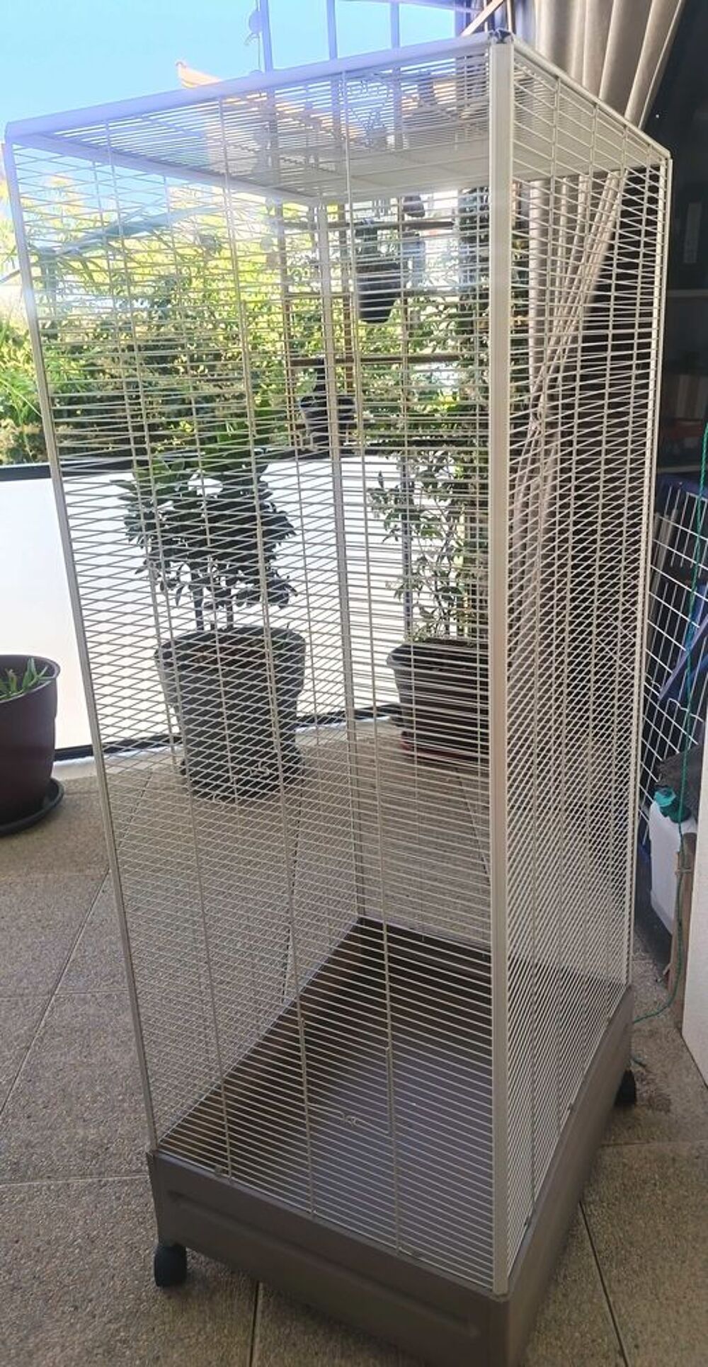 voli&egrave;re,cage oiseaux Jardin