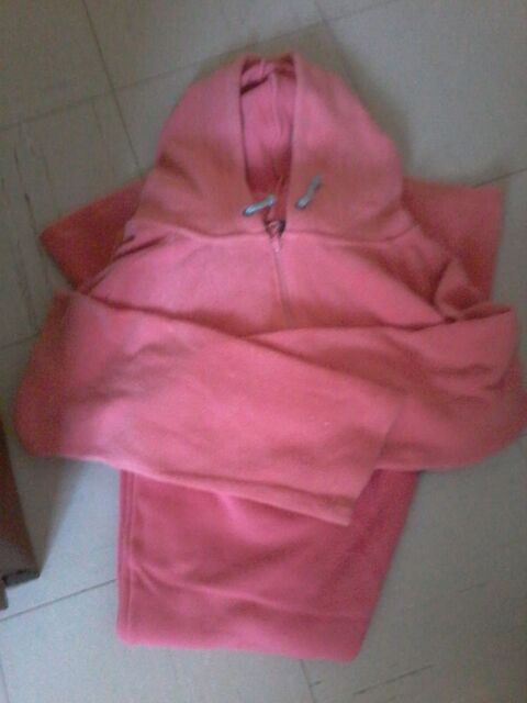 Ensemble  interieur ou sport  veste et pantalon 5 Tourcoing (59)