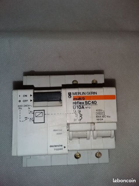 Merlin Gerin 18104 Interrupteur Magn�tothermique 2P 10A 4,5K 36 Serres-Castet (64)