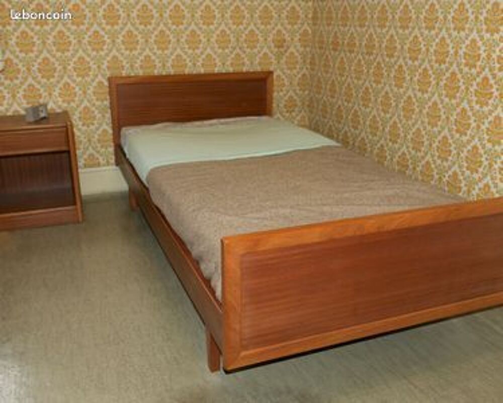1 LIT UNE PLACE ET 1 CHEVET Meubles