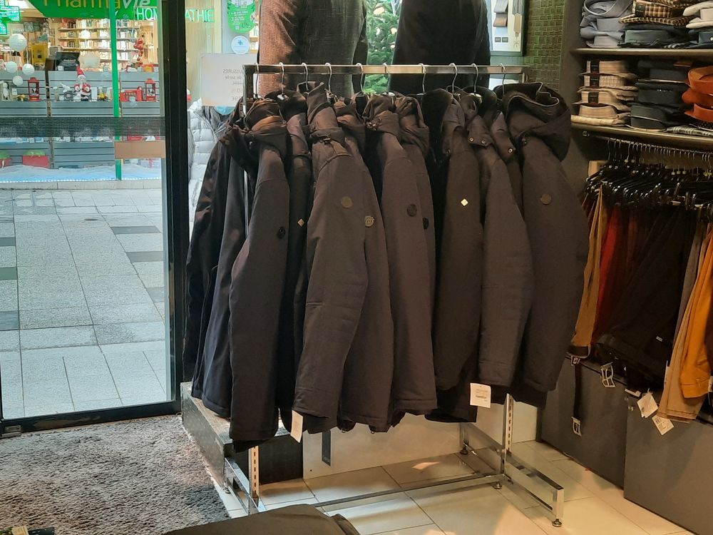 Portants pour Magasin ou March&eacute;
Meubles