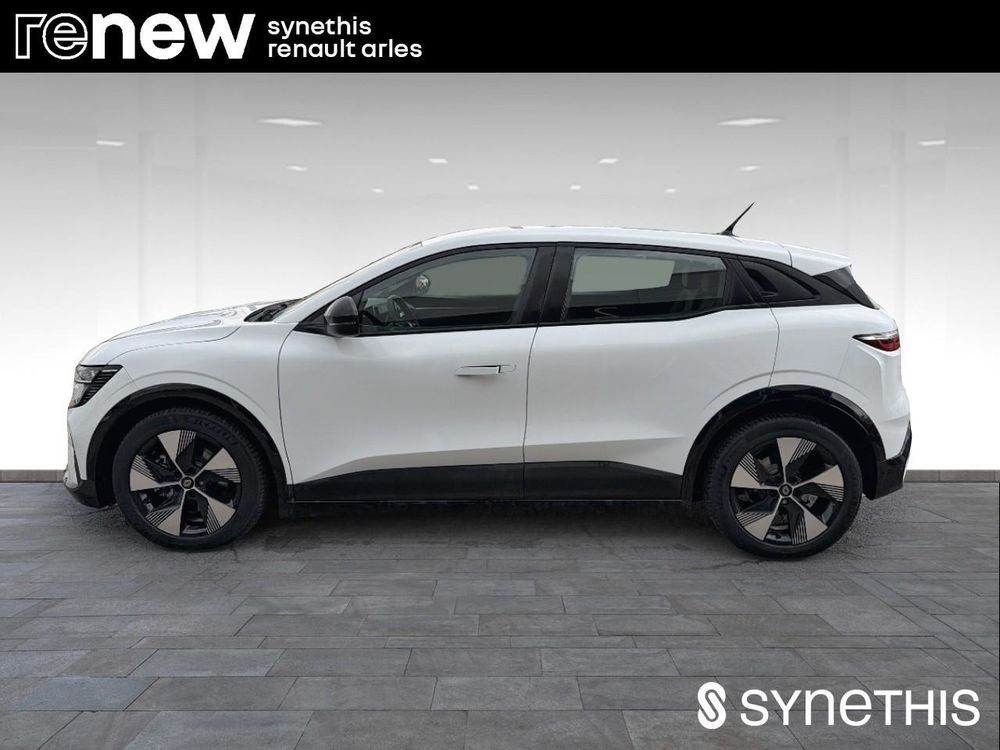 M&eacute;gane Megane E-Tech EV40 130ch standard charge Equilibre 2023 occasion 13200 Arles