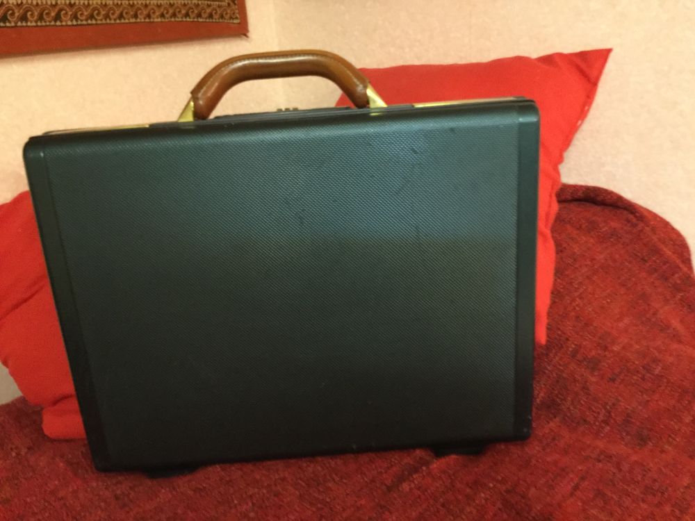 Attach&eacute; Case SAMSONITE VERT FONCE Maroquinerie