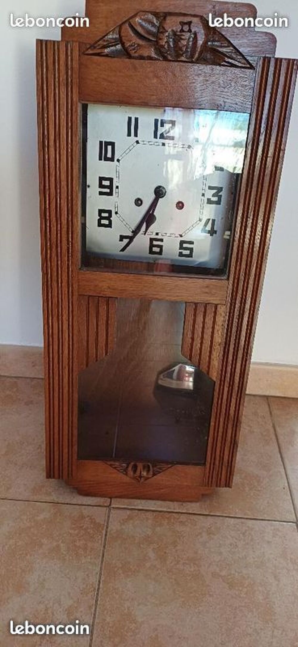 pendule vintage parfait etat
ann&eacute;e 1930 env .
Décoration