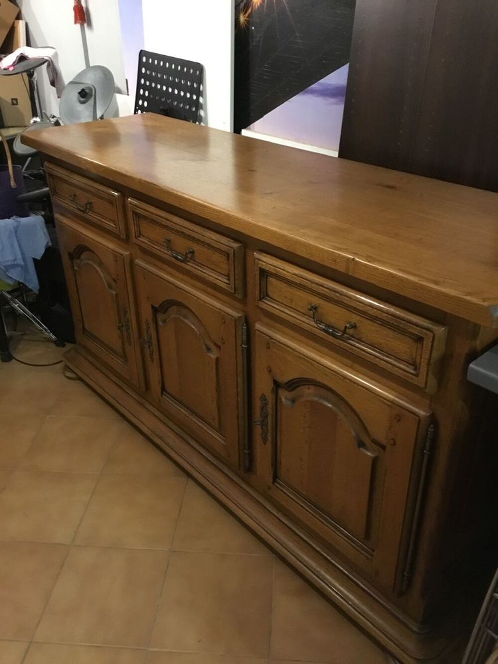 Buffet bas en ch&ecirc;ne massif Meubles
