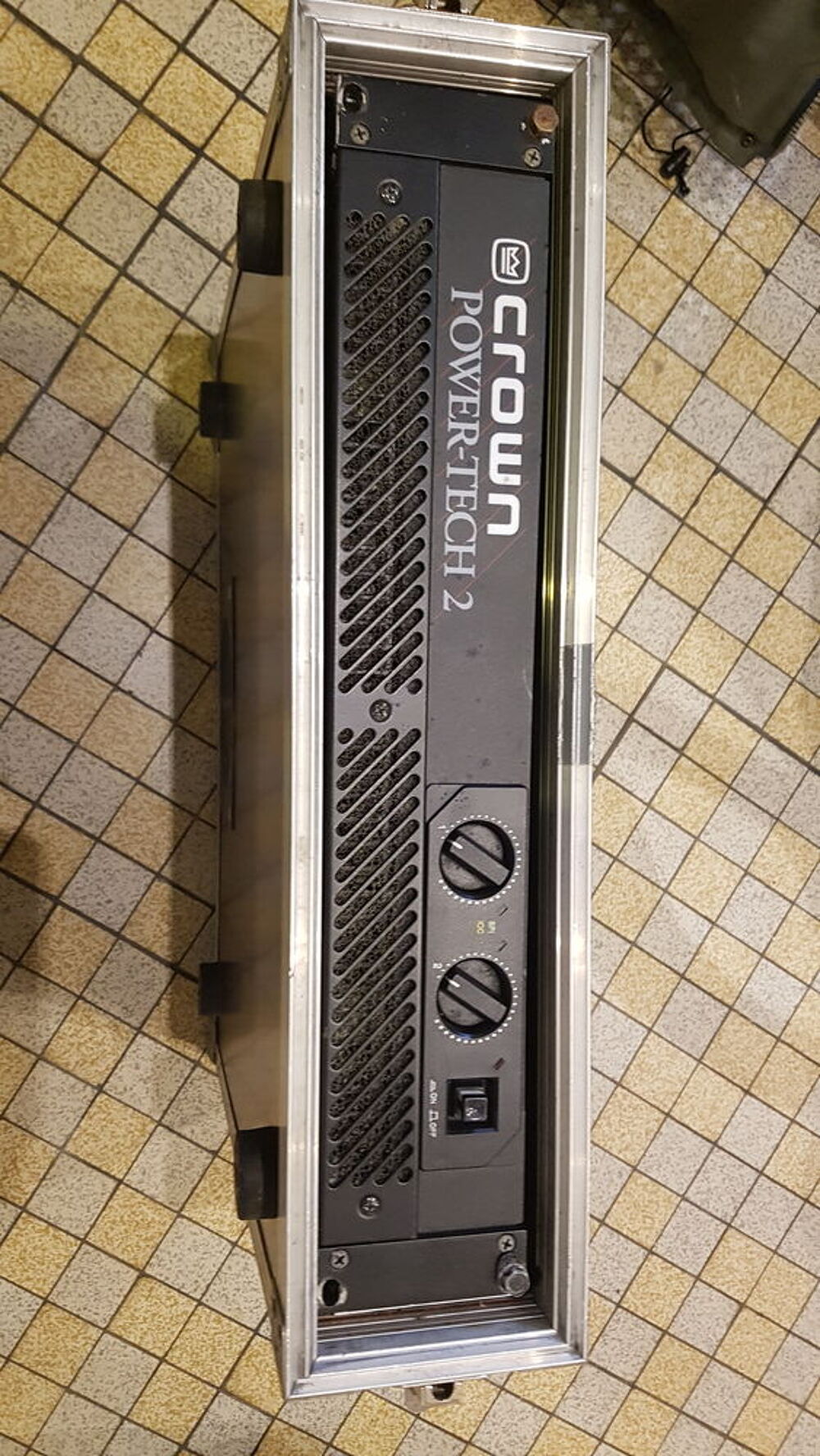 ampli professionnel amcron tech 2 Instruments de musique