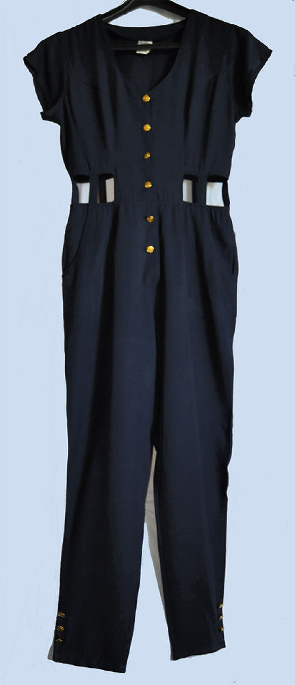 Combinaison pantalon femme bleu marine taille 38
Vêtements