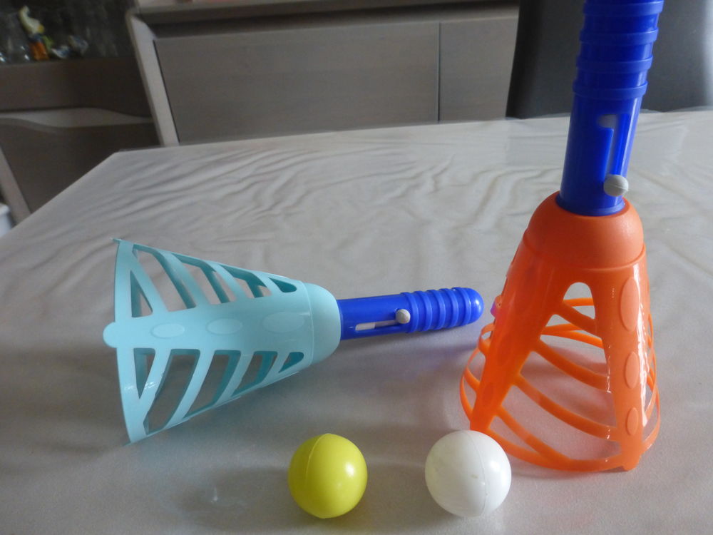 jeu d'adresse LANCE BALLE Jeux / jouets