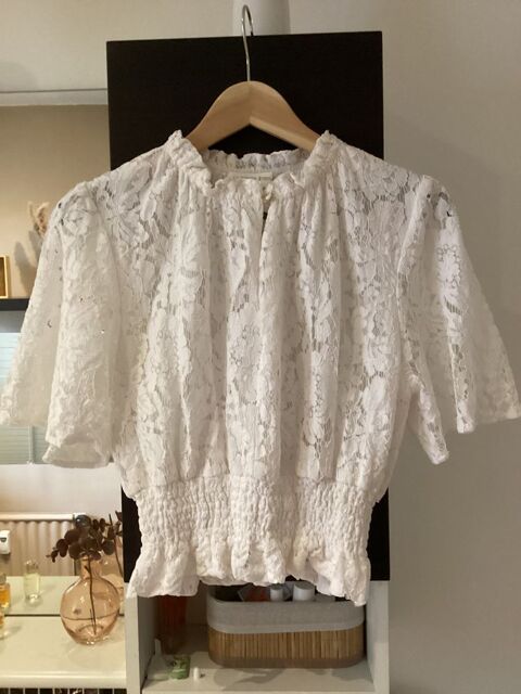 Chemisier dentelle  �La Petite �toile   35 Vincennes (94)