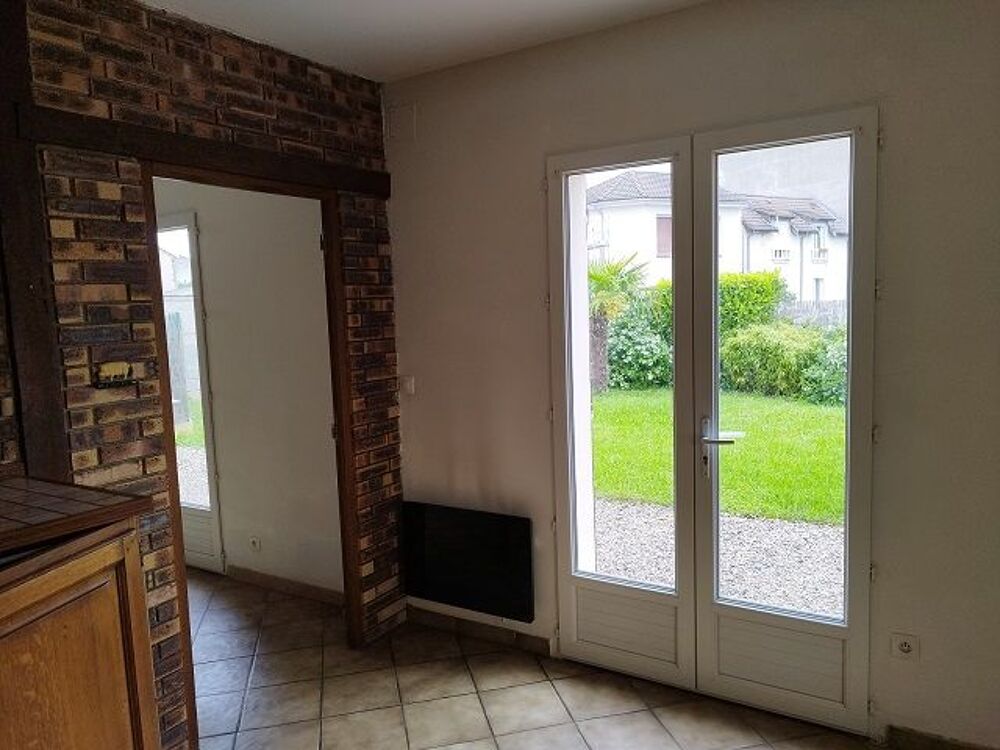Location Appartement APPARTEMENT  57 m²  Avec Jardin à REIMS . A côté HÔPITAL.CHU Reims