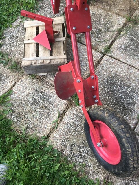 CULTIVATEUR DE JARDIN 35 Frotey-l�s-Lure (70)