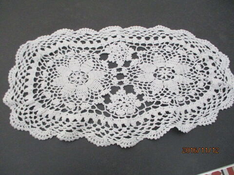 Napperon ovale 8 Castres (81)