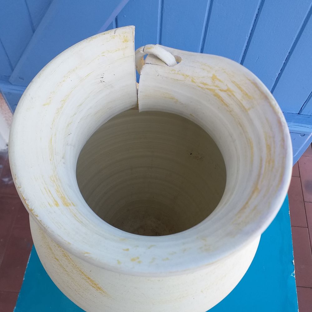 Grand Vase / poterie / jarre / jaune bicolor / d&eacute;cor d'un grillon Hauteur 32 cm Jardin