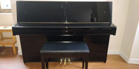 Piano droit Yamaha JU109. EXCELLENT TAT 1450 Coarraze (64)