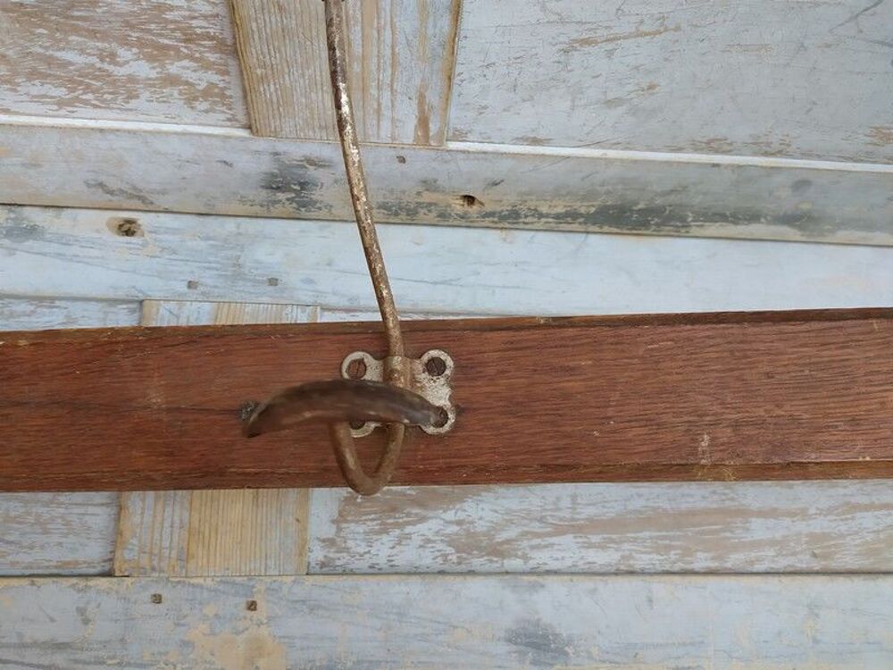 Ancien Grand Porte-Manteau Bois 6 Pat&egrave;res M&eacute;tal 
Meubles