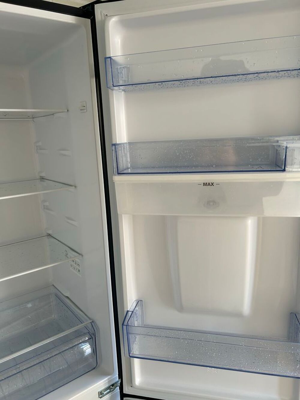 R&eacute;frig&eacute;rateur Aya combin&eacute; 261L Electroménager