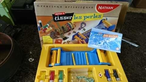 M�tier � tisser les perles 15 Le Gault-Soigny (51)