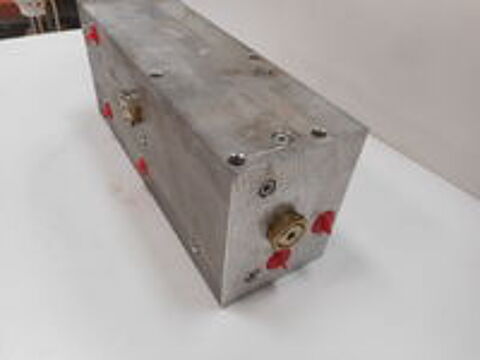   Distributeur boitier hydraulique 