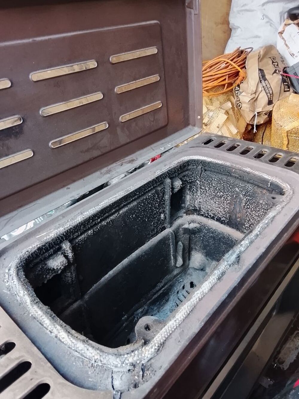 Po&ecirc;le Godin bois charbons b&ucirc;ches de 50cm Electroménager
