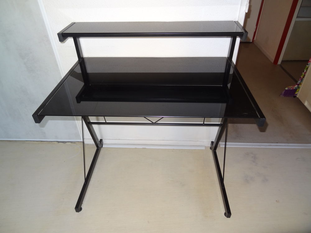 Bureau avec accessoires Meubles