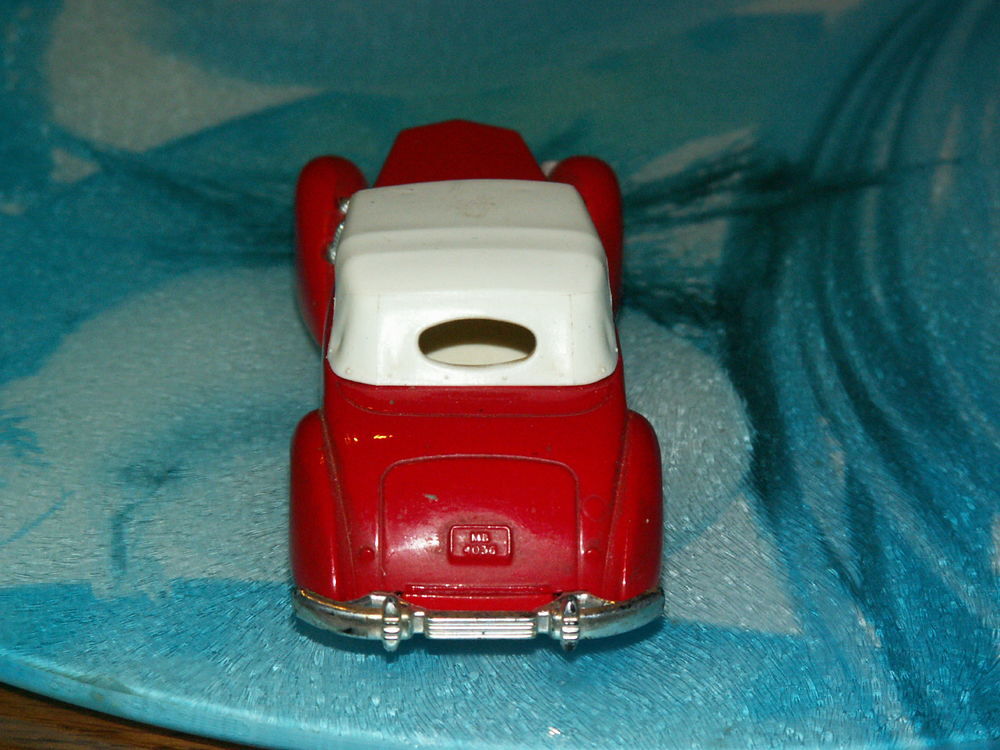 Belle miniature Cord model 812 en m&eacute;tal
Jeux / jouets