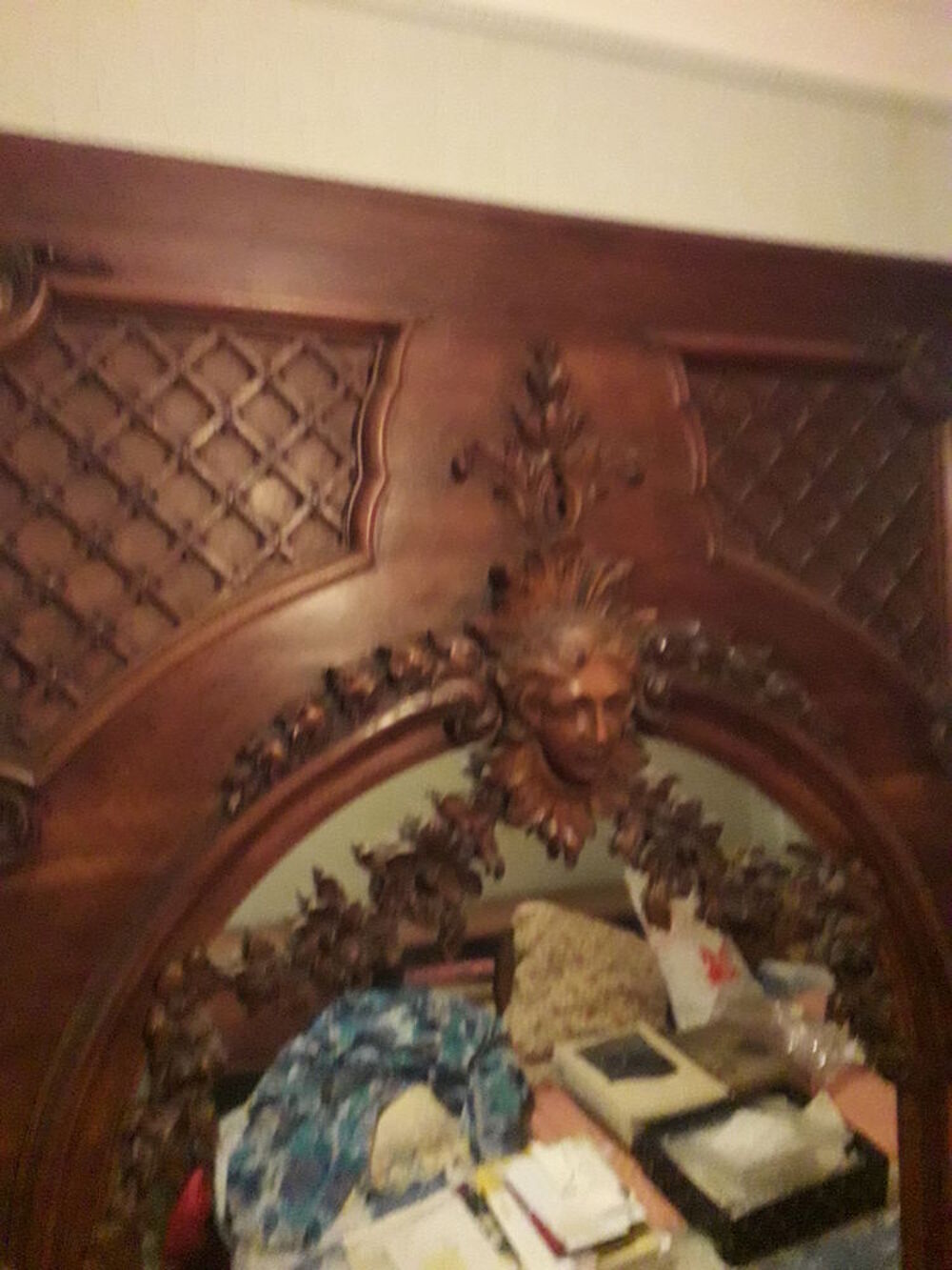 Tr&egrave;s grand miroir avec encadrement sculpt&eacute; bois d&eacute;but 19i&egrave;me Décoration
