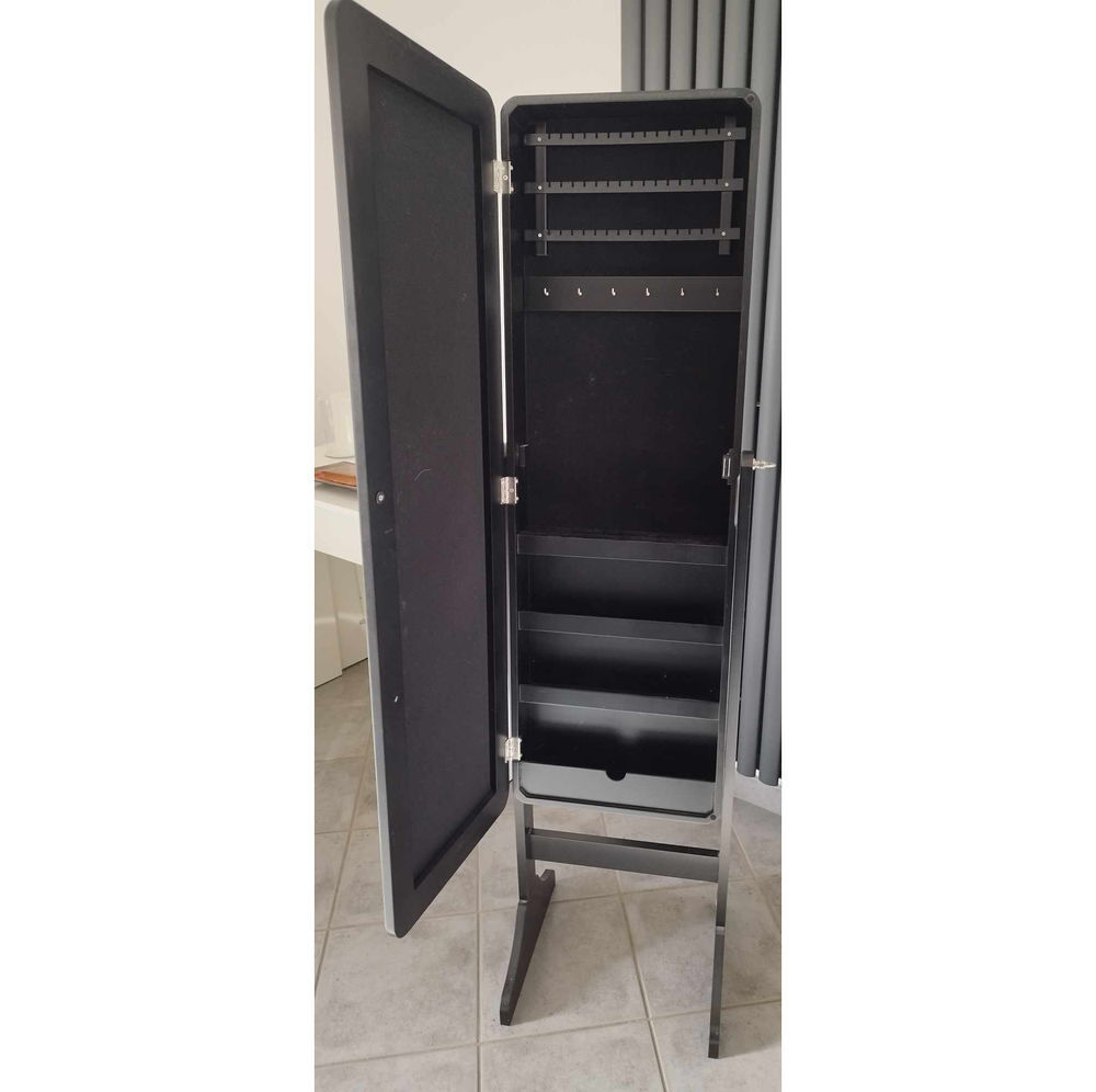 Armoire &agrave; bijoux avec miroir Meubles