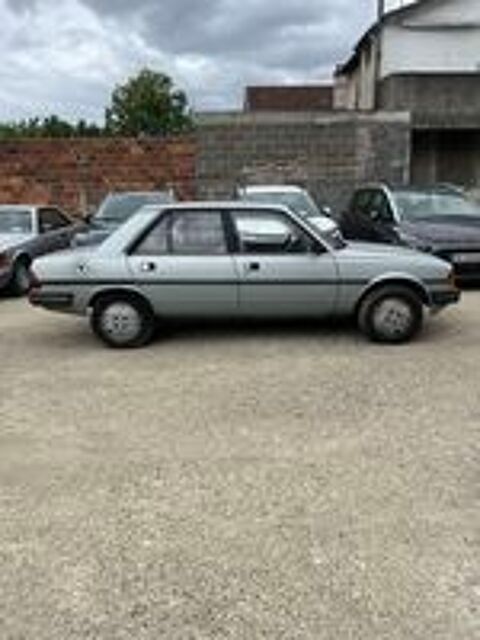 305 SRD 1984 occasion 94200 Ivry-sur-Seine