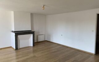  Appartement à louer 3 pièces 81 m²