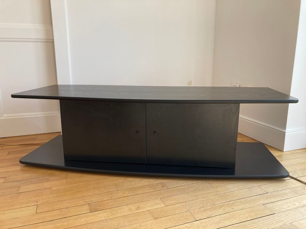 meuble de t&eacute;l&eacute; noir bois noir avec rangement int&eacute;rieur Meubles