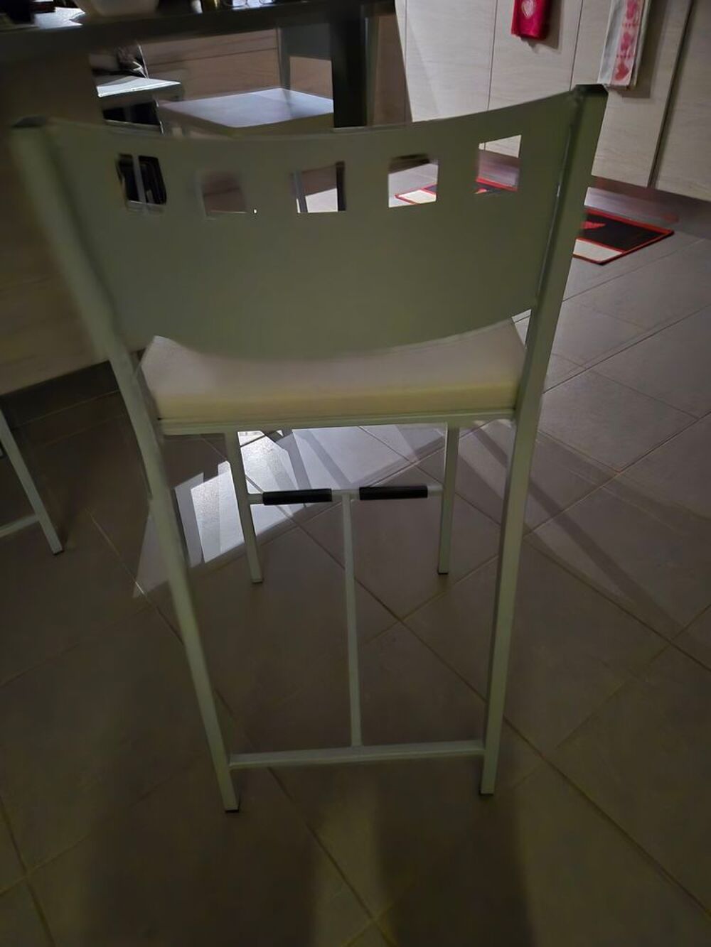 Lots 4 chaises hautes de cuisine Meubles