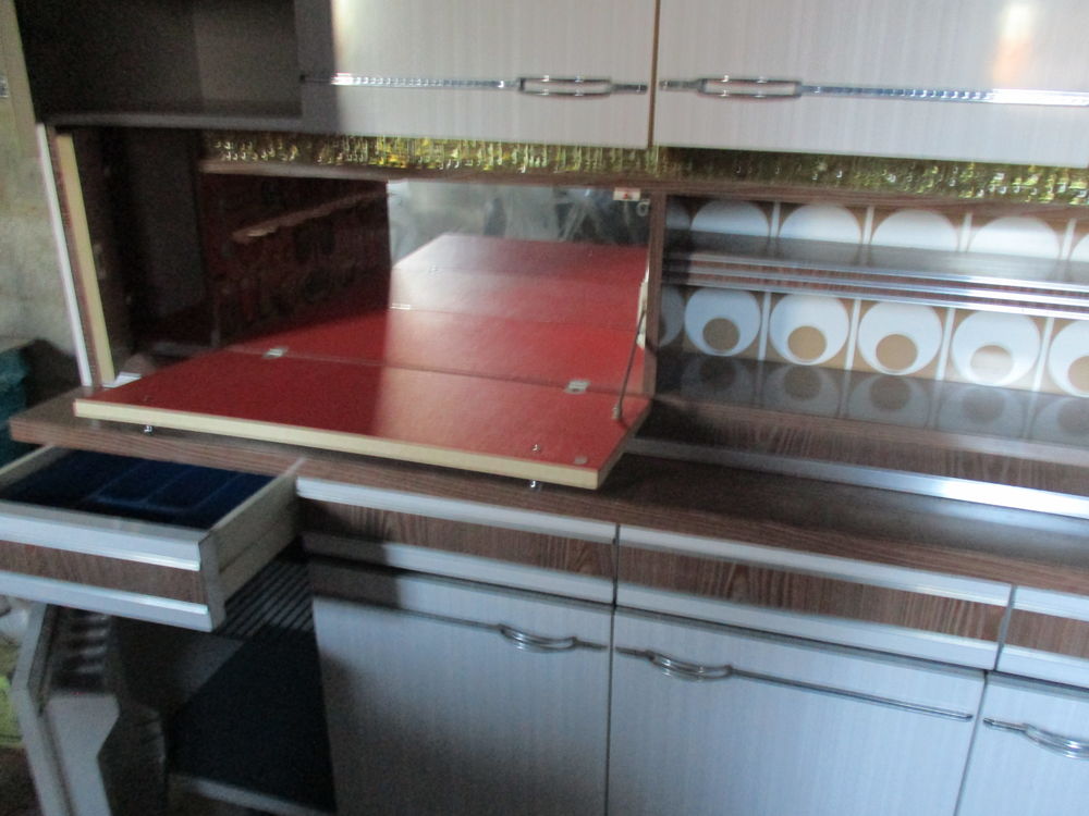 BUFFET DE CUSINE 2 CORPS Meubles