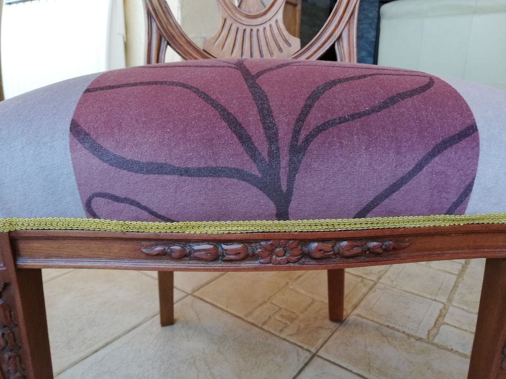 lot de 2 chaises anciennes raffin&eacute;es -r&eacute;nov&eacute;es. Meubles