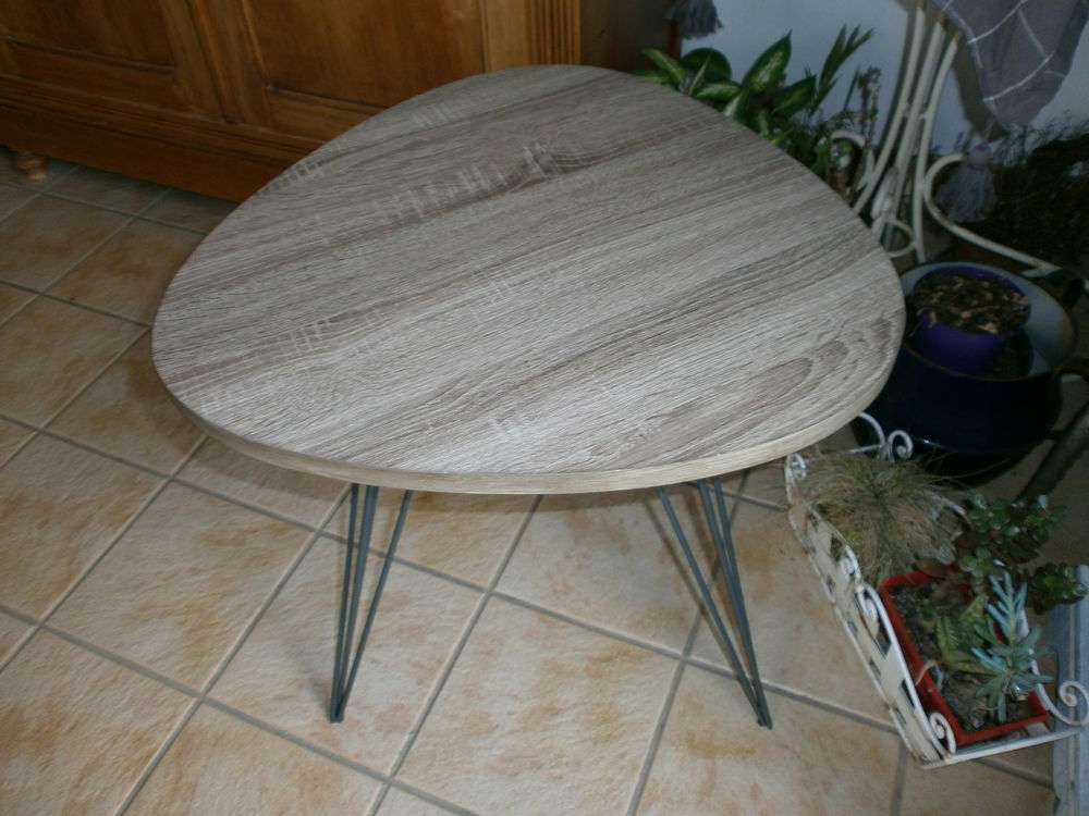 Gu&eacute;ridon pieds m&eacute;tal Décoration