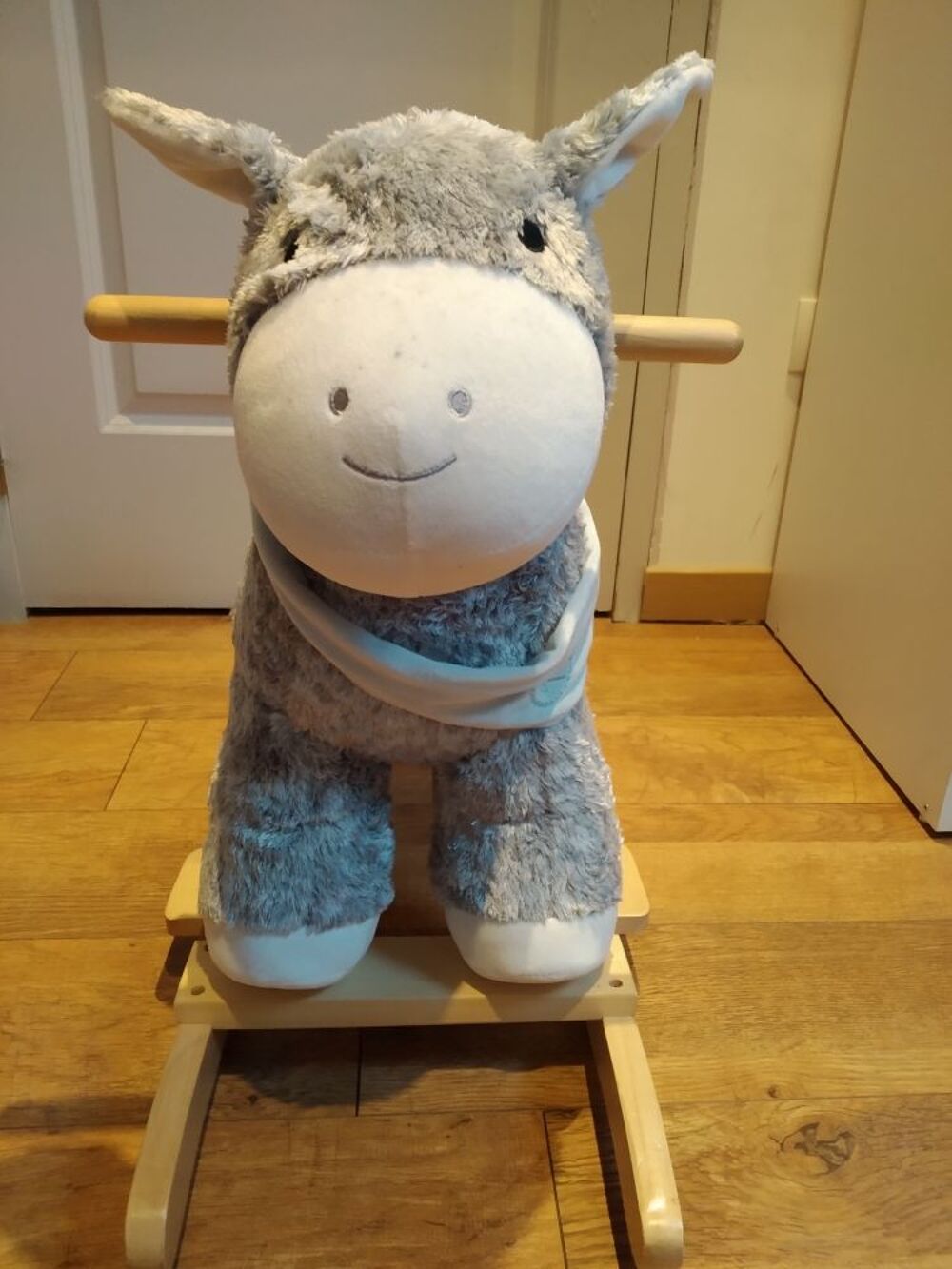 cheval &agrave; bascule Jeux / jouets