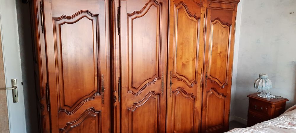 Jolie chambre &agrave; coucher compl&egrave;te en ch&ecirc;ne Meubles