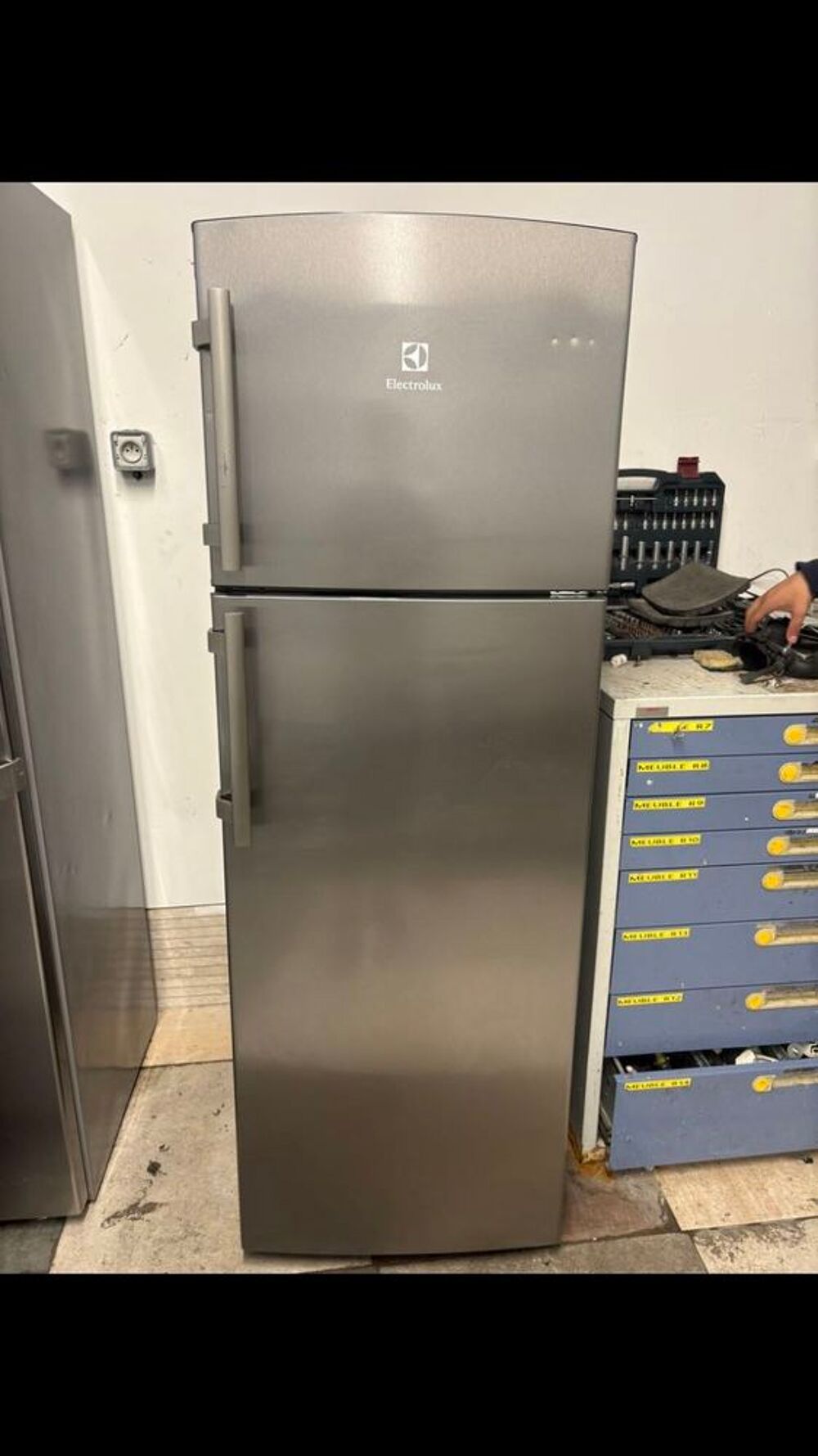 frigo cong&eacute;lateur electrolux inox excellent etat livraison et installation assur&eacute;e Electroménager