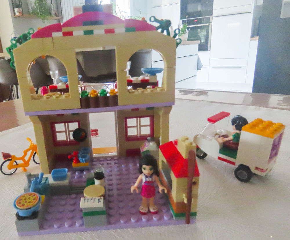 LEGO FRIENDS pizzeria Heartlake city Jeux / jouets