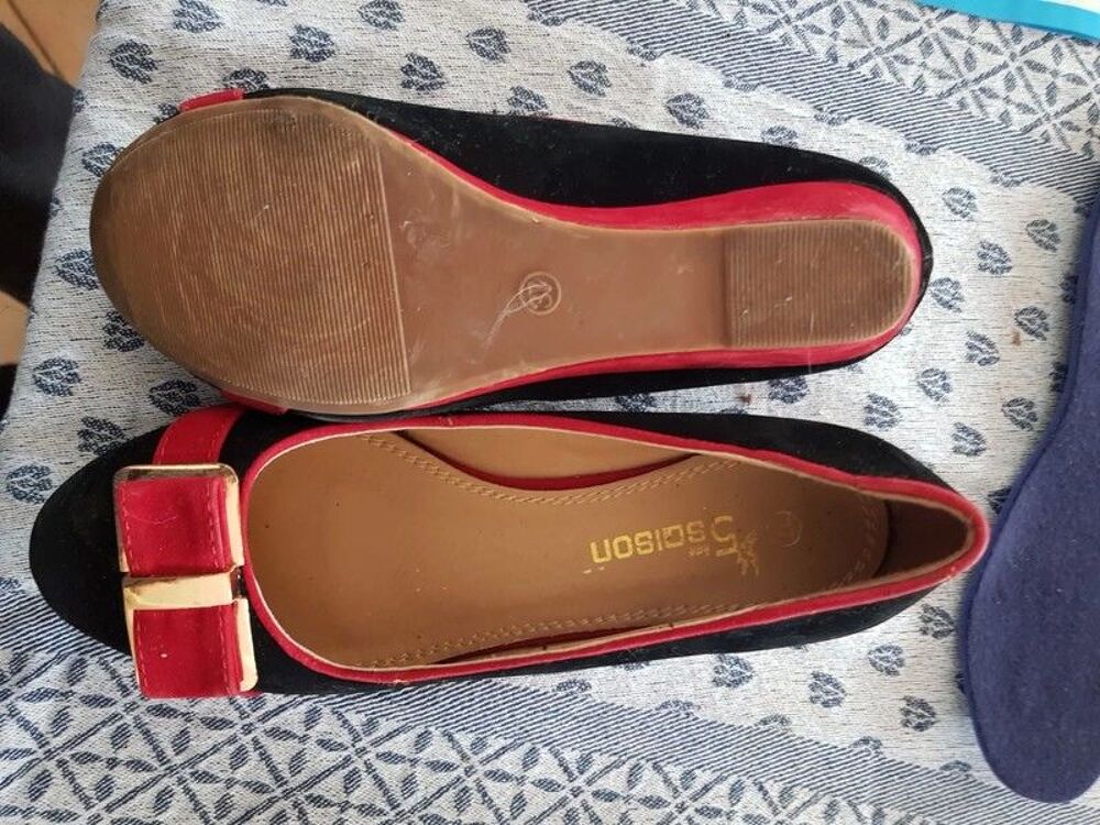 Chaussure rouge et noire petit n?ud devant petit talon compe Chaussures