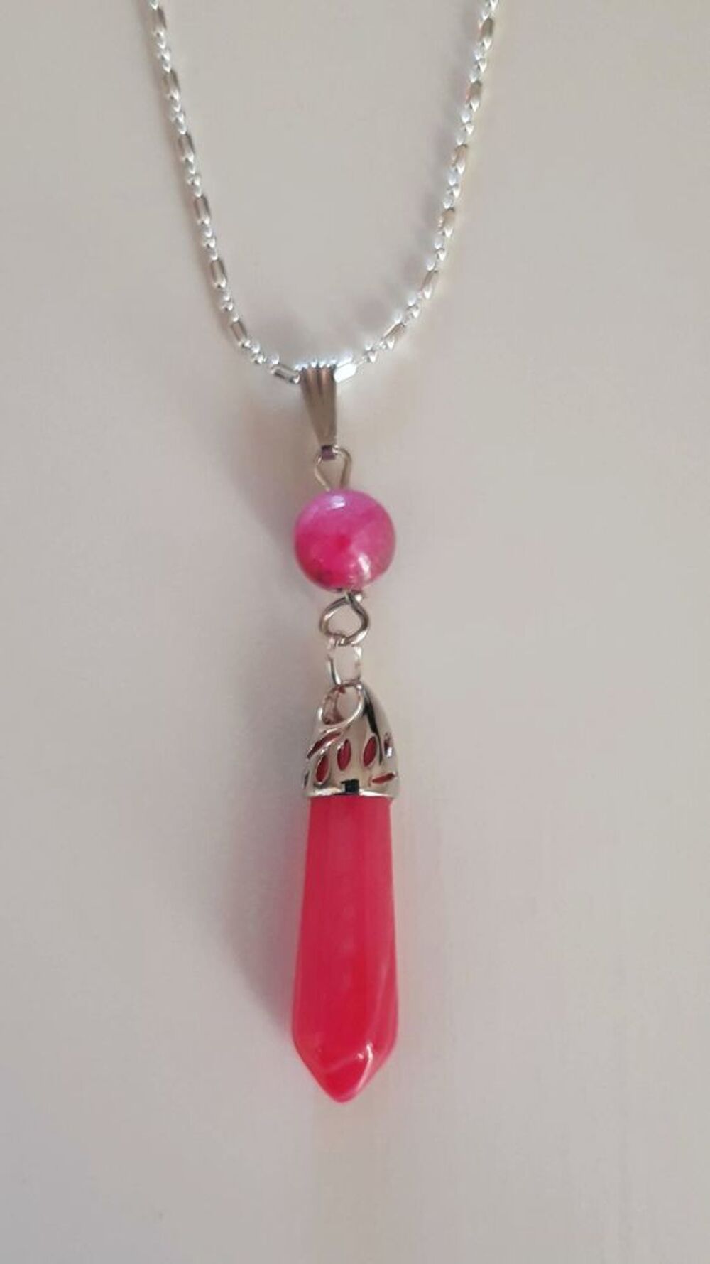 Pendentif pointe &amp; perle Calc&eacute;doine Rose &amp; chaine argent Bijoux et montres