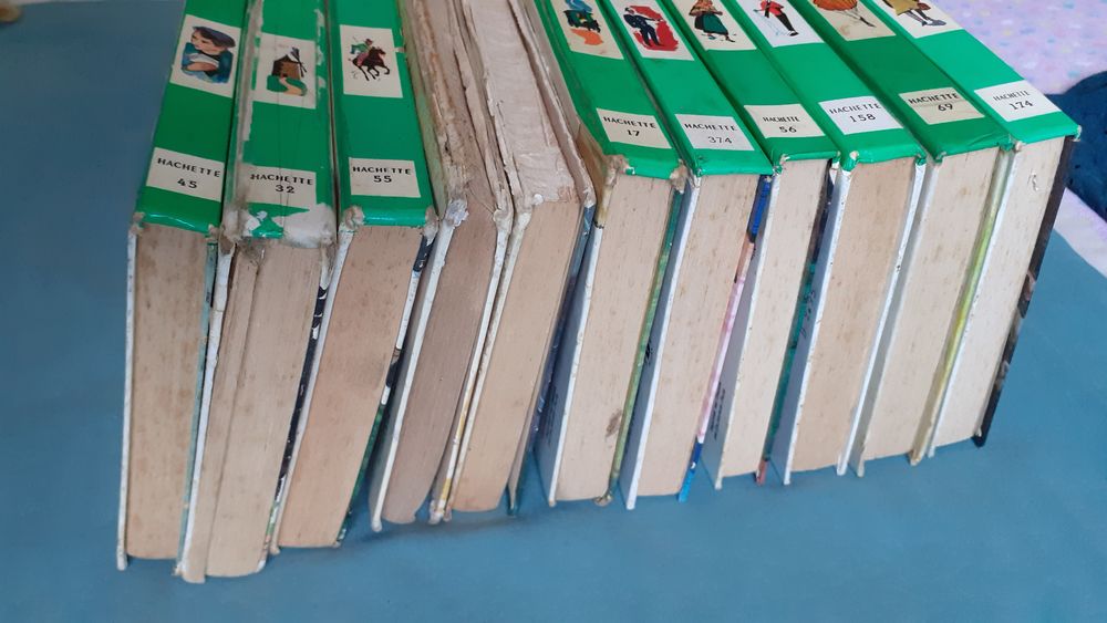 Lot de 12 livres biblioth&egrave;que verte vintage Livres et BD