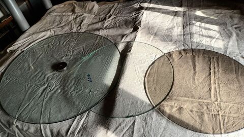 Verres: dessus de table divers 10 Arcueil (94)