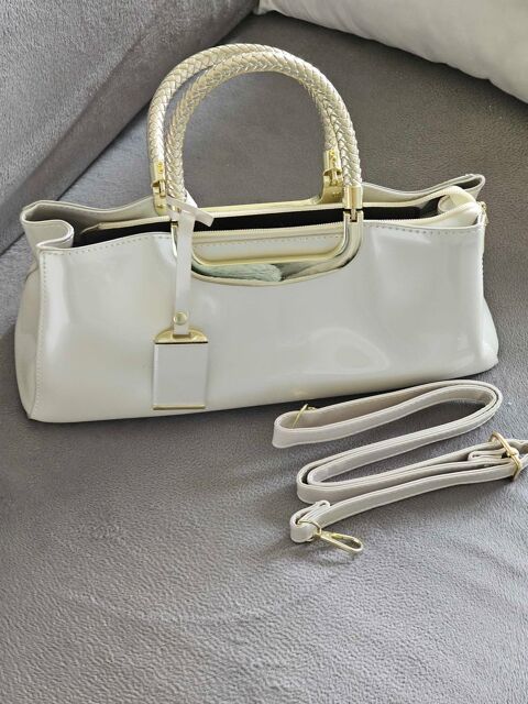Sac �  main cr�me Neuve. 20 Morhange (57)