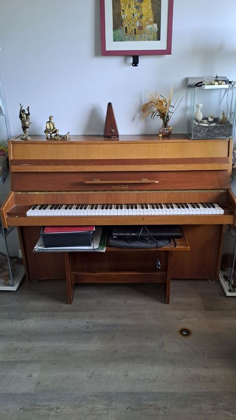 Donne piano droit Instruments de musique