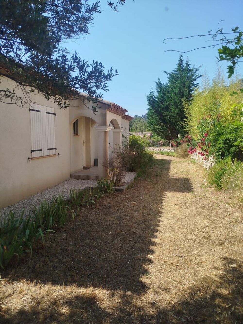 Vente Villa Charmante villa de plein pied 111m2 sur un terrain de 2004M2 La valette-du-var