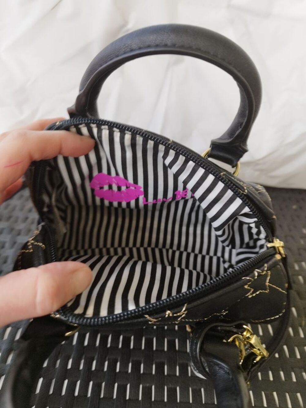 Un petit sac &agrave; main &eacute;l&eacute;gant Maroquinerie