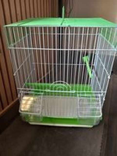   Petite  cage à oiseaux  quazi neuve 15e 