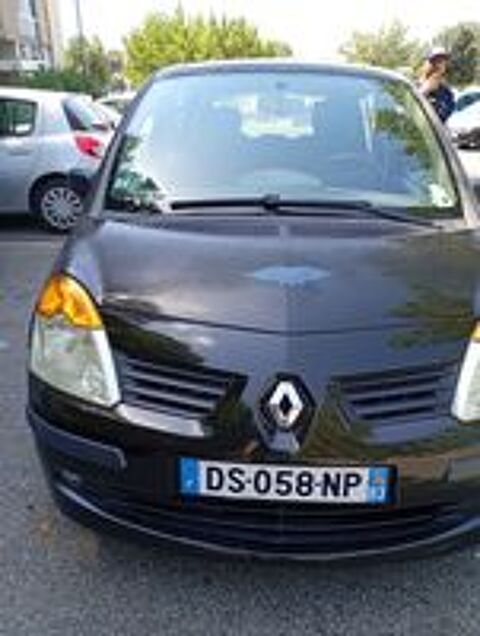 Modus 1.5 dCi 85 Cosmopolitan 2006 occasion 83200 Toulon