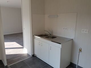  Appartement à louer 1 pièce 32 m² Lanester